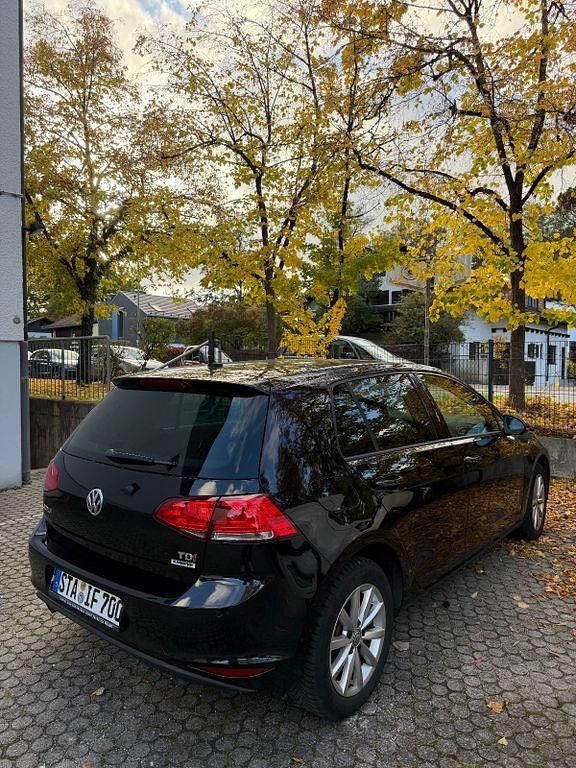 Schwarz Gebraucht 2016 VW Golf VII Limousine | 11.990 € (Fairer Preis) - Bild 1/4