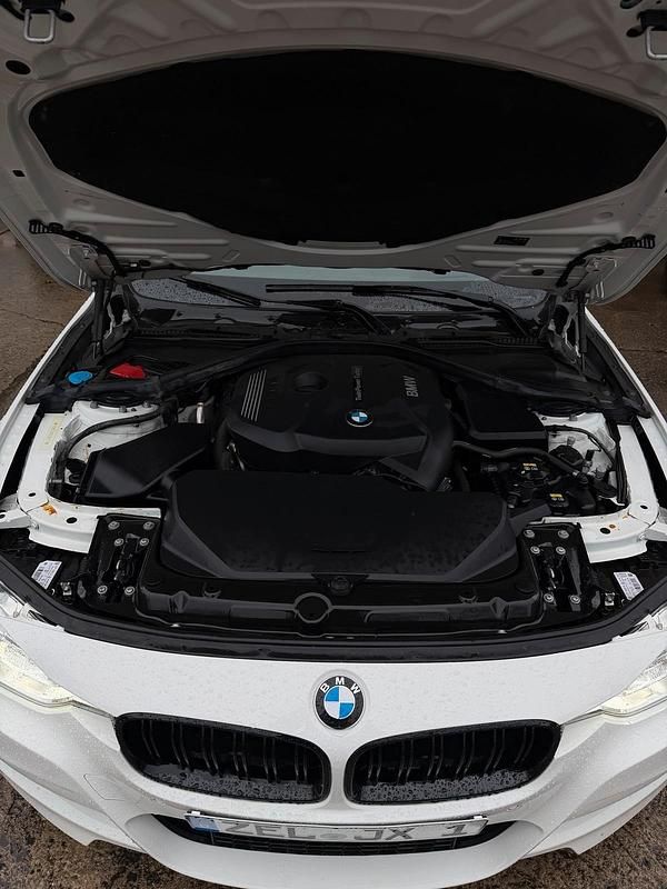 Gebraucht BMW 330 M Sport 252 PS (185 kW) 2017 Weiß Kombi