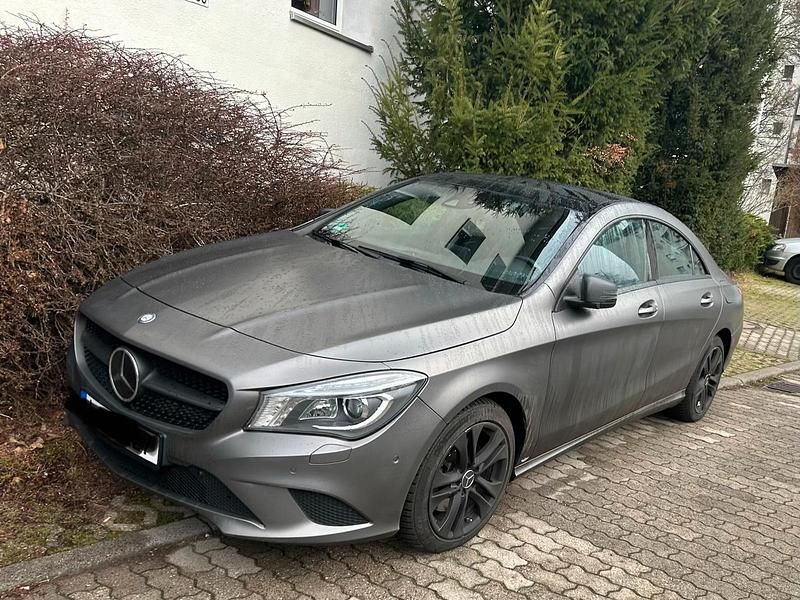 Andere farben Gebraucht 2015 Mercedes CLA250 Limousine | 18.470 € (Fairer Preis) - Bild 1/4