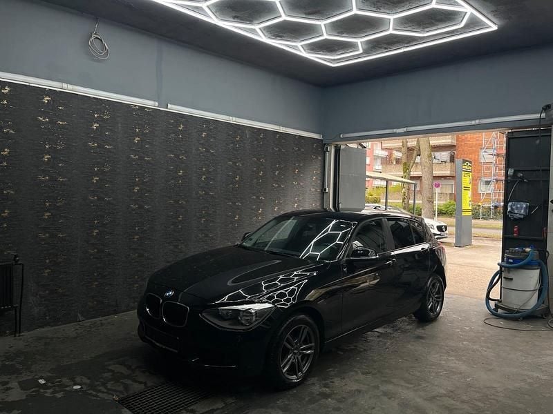 Gebraucht BMW 116 136 PS (100 kW) 2012 Schwarz Kleinwagen