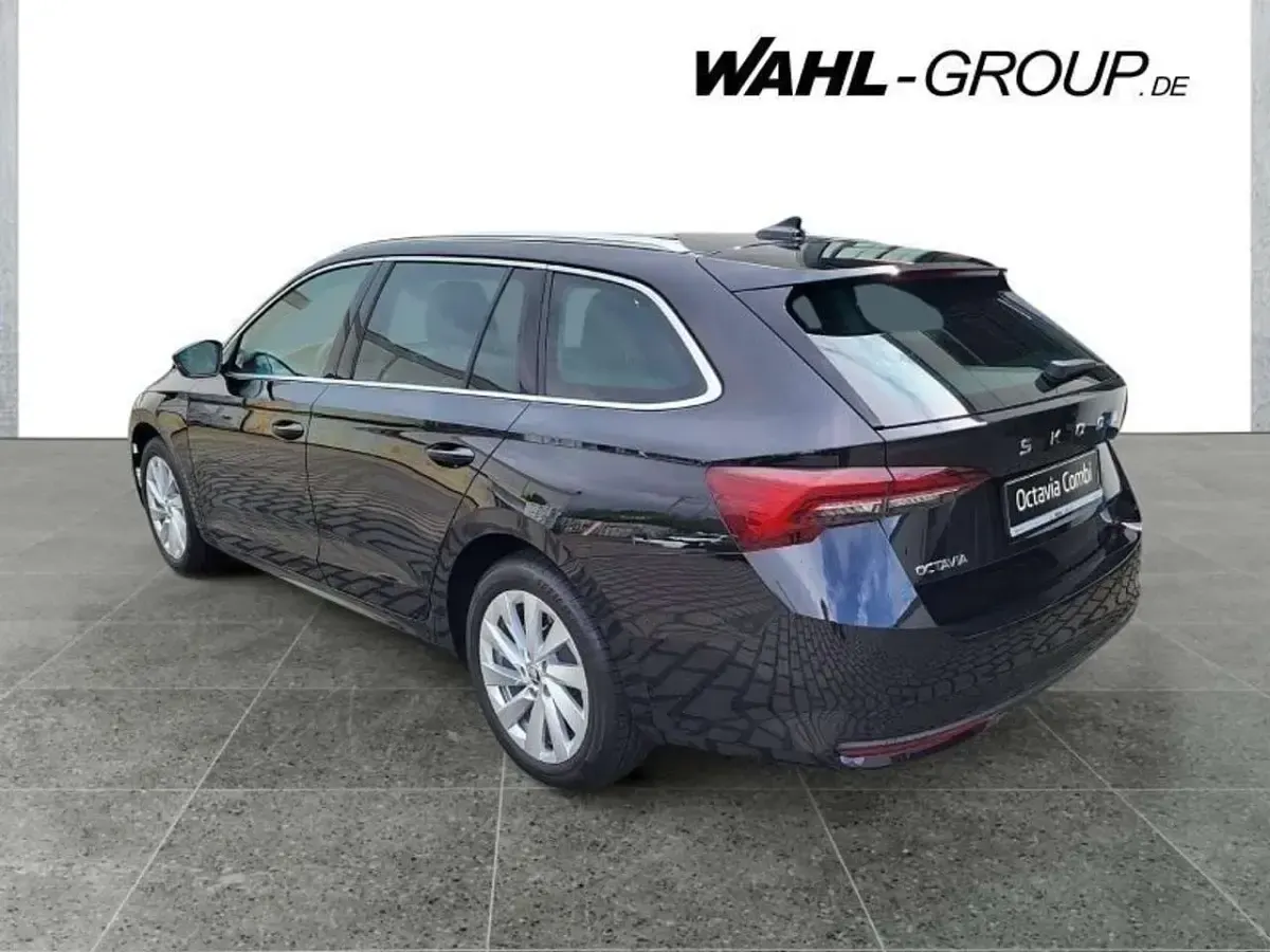 Neu Skoda Octavia Selection 150 PS (110 kW) 2025 Schwarz Kombi