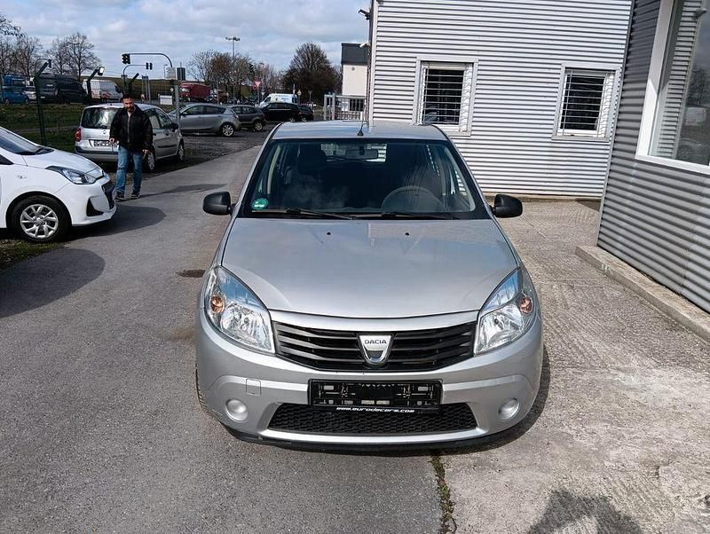 Gebraucht Dacia Sandero 75 PS (55 kW) 2009 Blau Limousine