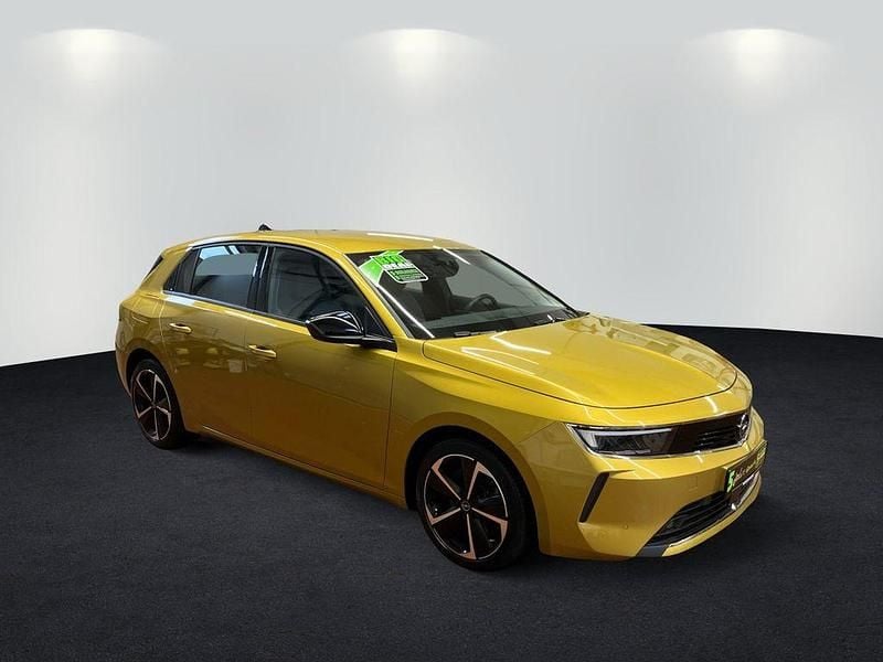 Gebraucht Opel Astra Edition 181 PS (133 kW) 2022 Kult gelb Limousine