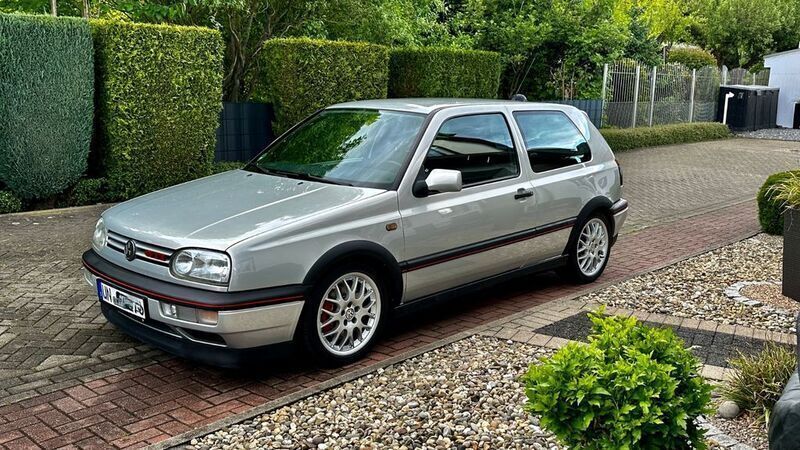 Silber Gebraucht 1996 VW Golf III GTI Limousine | 5.900 € (Fairer Preis) - Bild 1/4