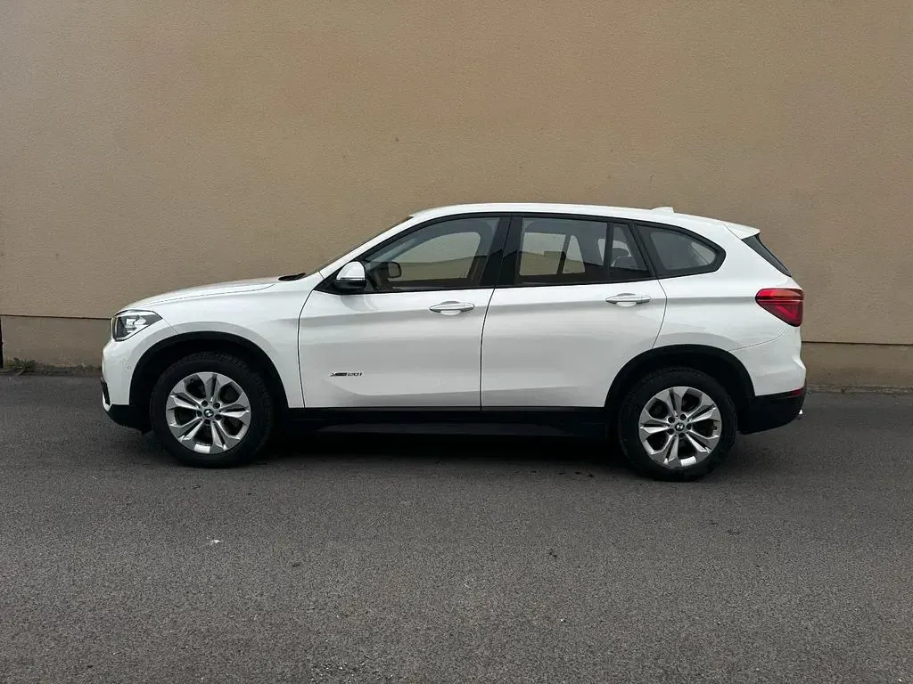 Używany BMW X1 Advantage 192 KM (141 kW) 2015 Biały SUV