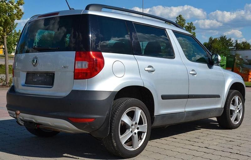 Gebraucht Skoda Yeti Plus Edition 105 PS (77 kW) 2011 Silber SUV
