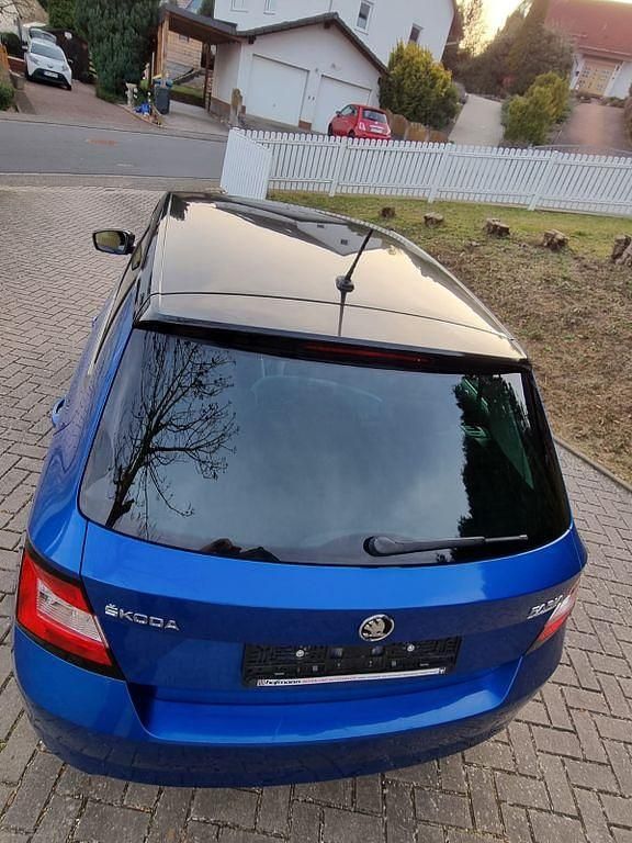Gebraucht Skoda Fabia Ambition 90 PS (66 kW) 2017 Blau Kleinwagen