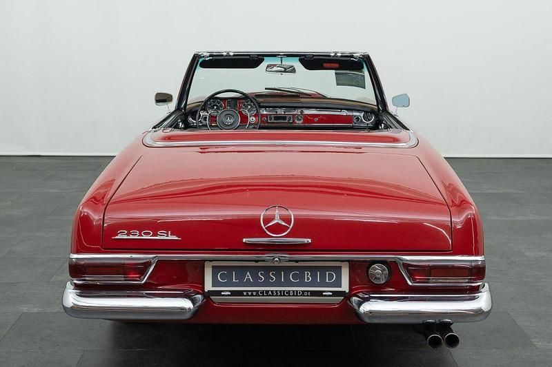 Gebraucht Mercedes 230 150 PS (110 kW) 1963 Rot Cabrio