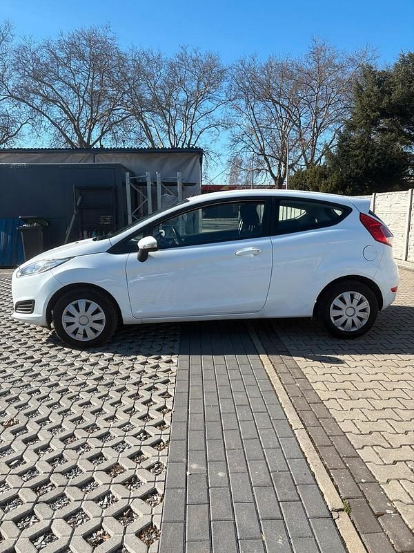 Gebraucht Ford Fiesta 2016 Weiß Limousine