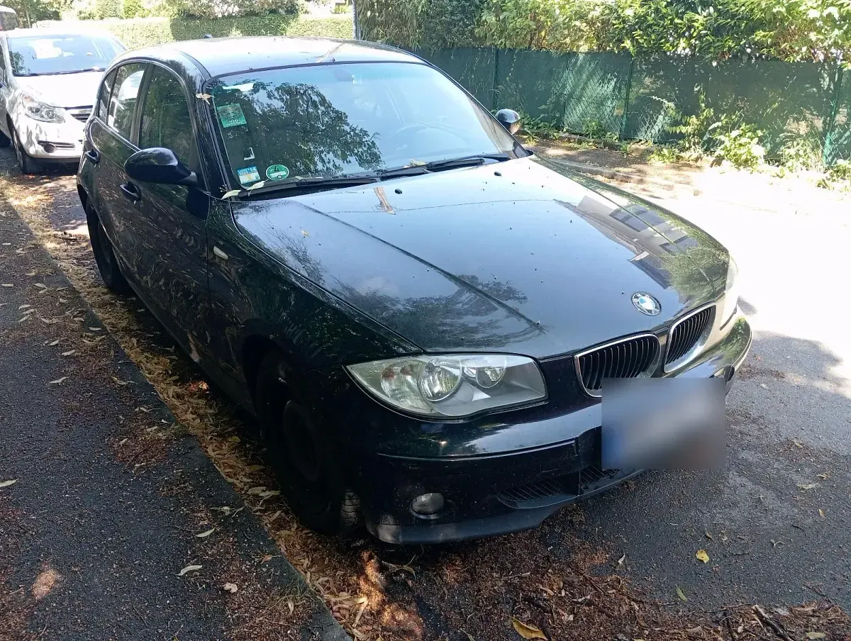 Gebraucht BMW 118 122 PS (89 kW) 2005 Schwarz Kleinwagen