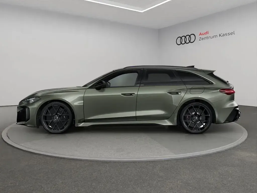 Neu Audi RS5 Sport 639 PS (469 kW) 2026 Grün Kombi