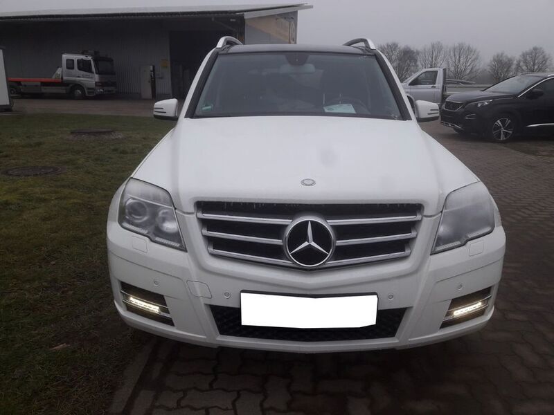 Gebraucht Mercedes GLK220 170 PS (125 kW) 2012 Calcitweiss  unilack SUV
