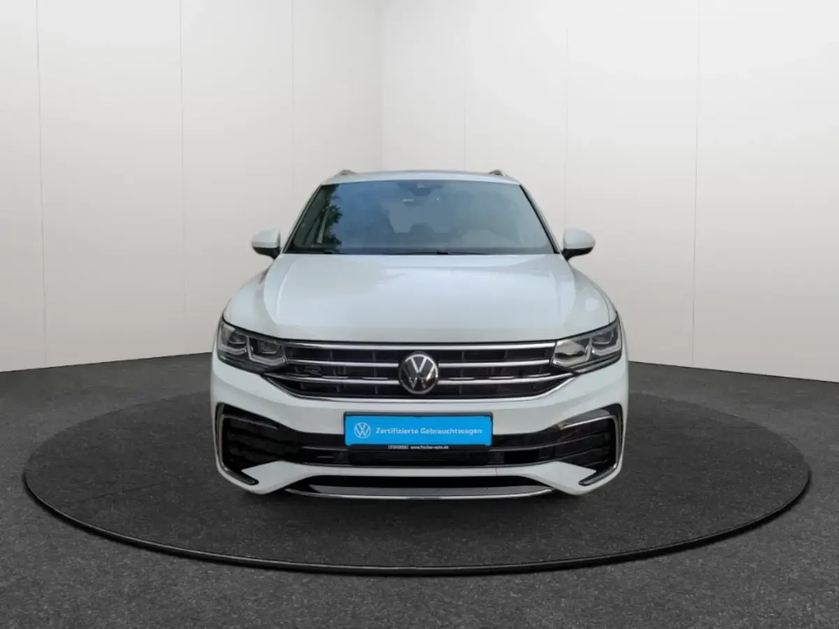 Gebraucht VW Tiguan R-line 150 PS (110 kW) 2022 Weiss SUV