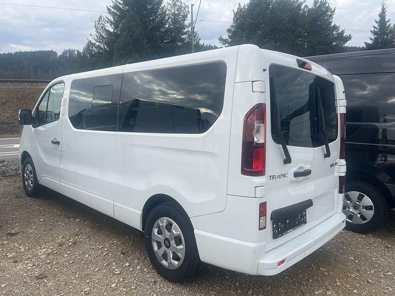 Neu Renault Trafic 110 PS (80 kW) 2025 Arktisweiß (weiß) Van / Kleinbus