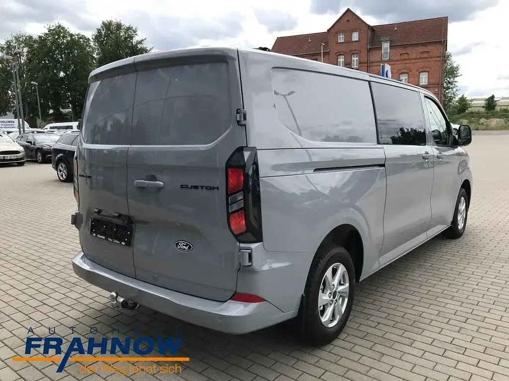 Neu Ford Transit Custom Limited 136 PS (100 kW) 2026 Grau Van