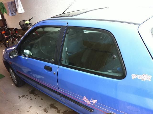 Gebraucht Renault Clio 54 PS (39 kW) 1993 Blau Kleinwagen