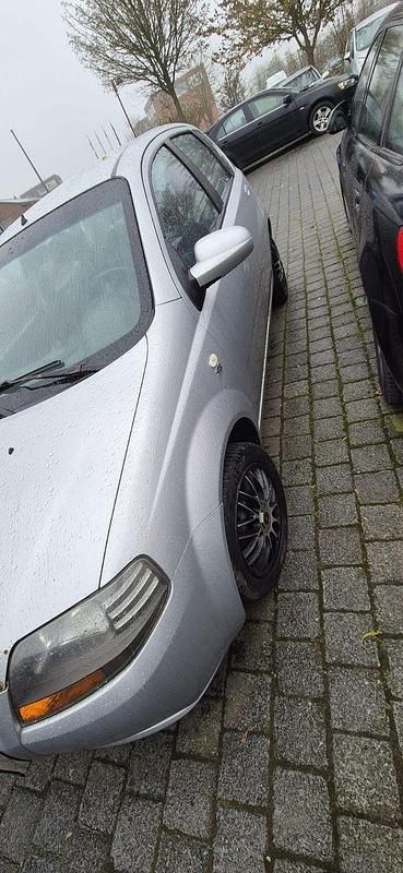 Gebraucht Chevrolet Kalos 72 PS (52 kW) 2005 Silber Kleinwagen