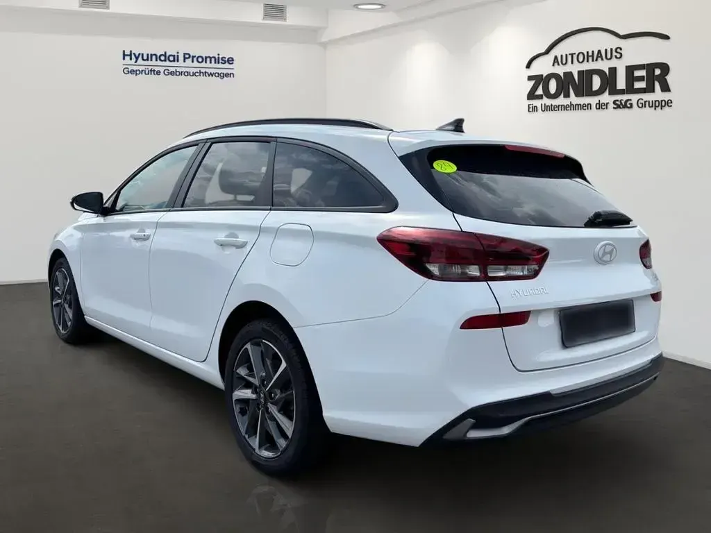 Gebraucht Hyundai i30 Advantage 140 PS (102 kW) 2025 Weiß Kombi