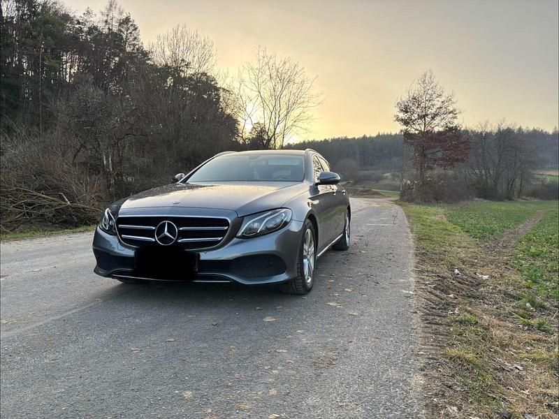 Second-hand Mercedes E200 150 CP (110 kW) 2019 Gri Break