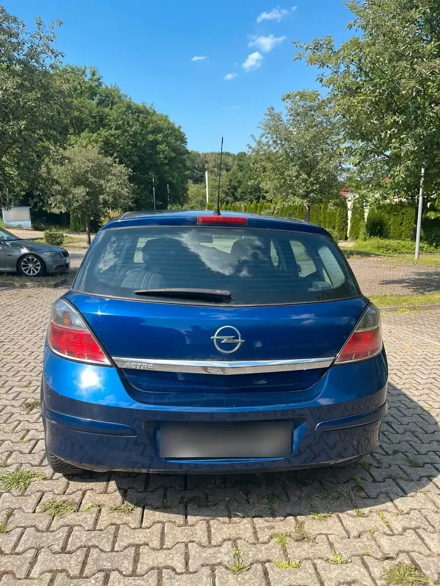 Gebraucht Opel Astra 115 PS (84 kW) 2009 Blau Kleinwagen