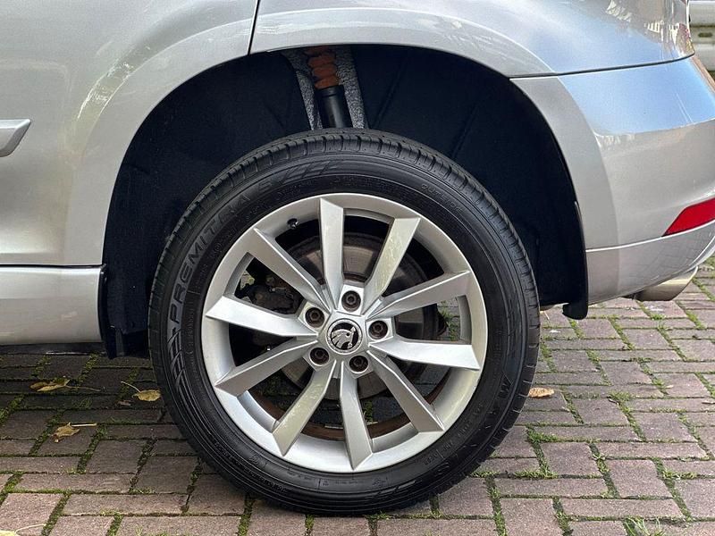 Gebraucht Skoda Yeti Ambition 150 PS (110 kW) 2016 Silber SUV