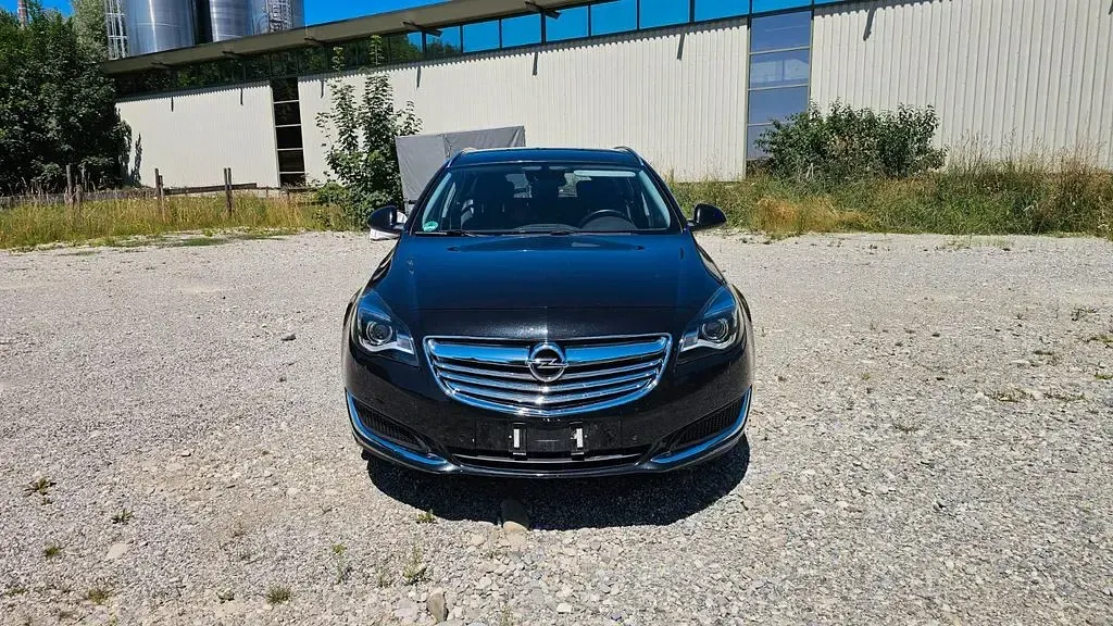 Gebraucht Opel Insignia Edition 170 PS (125 kW) 2014 Schwarz Kombi