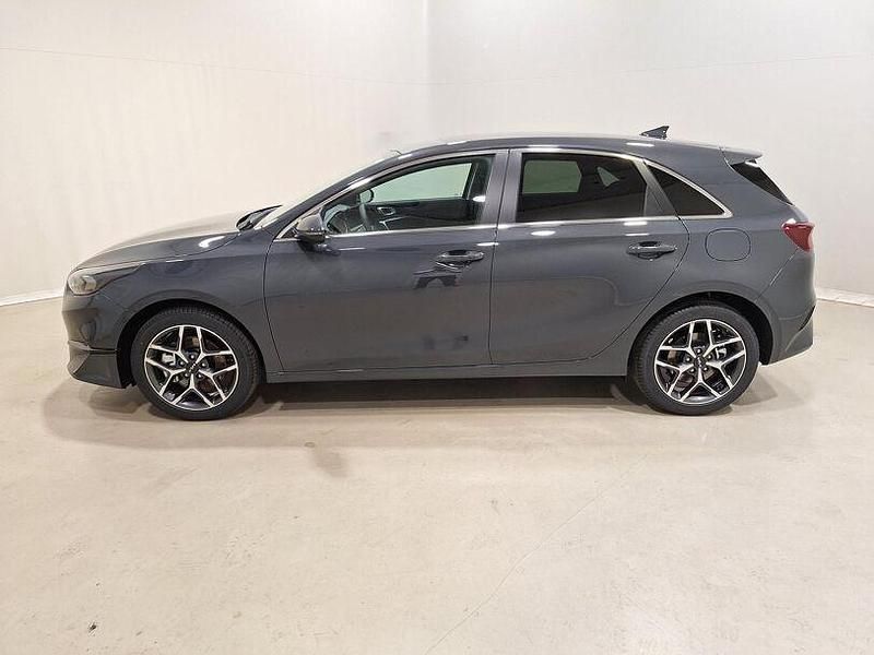 Gebraucht Kia Ceed Style 140 PS (102 kW) 2025 Dark penta metal Kleinwagen