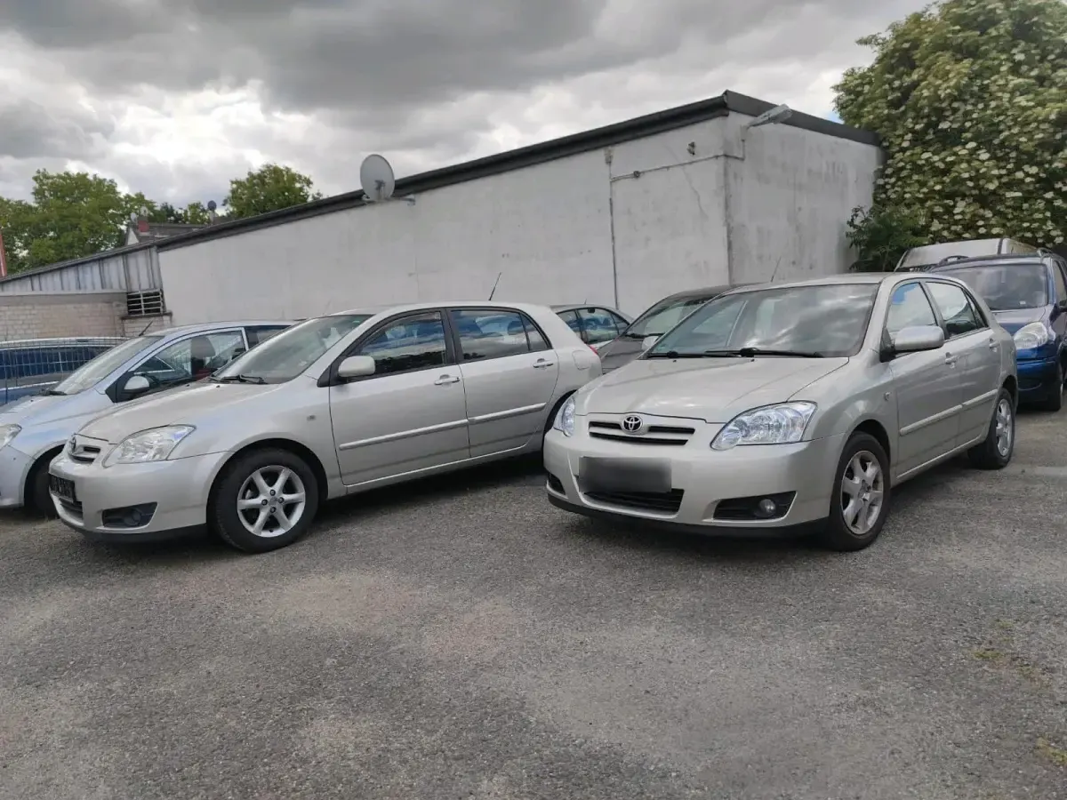 Gebraucht Toyota Corolla 94 PS (69 kW) 2006 Silber Limousine