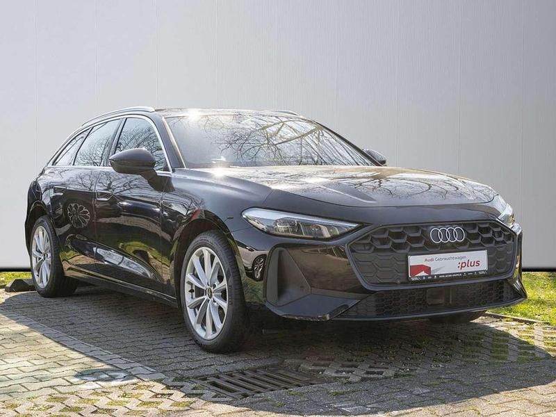 Gebraucht Audi A5 Ambiente 204 PS (150 kW) 2025 Schwarz Kombi