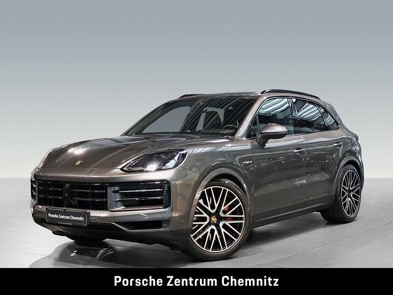 Grau Gebraucht 2024 Porsche Cayenne S E-Hybrid SUV | 105.950 € - Bild 1/4