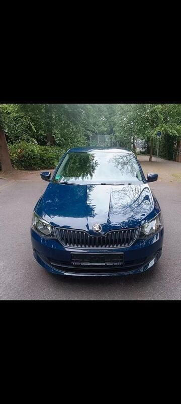 Blau Gebraucht 2017 Skoda Fabia Kleinwagen | 6.999 € (Guter Preis) - Bild 1/4