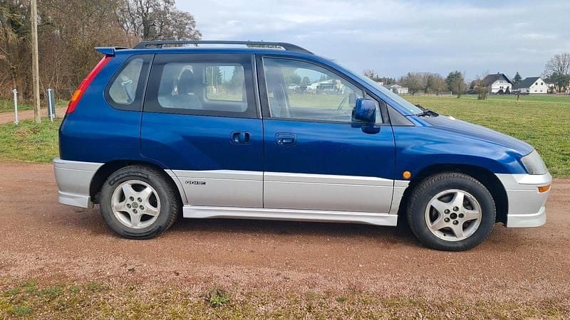 Gebraucht Mitsubishi Space Runner 150 PS (110 kW) 1999 Blau Van / Kleinbus