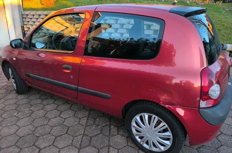 Gebraucht Renault Clio II 2004 Rot Kleinwagen