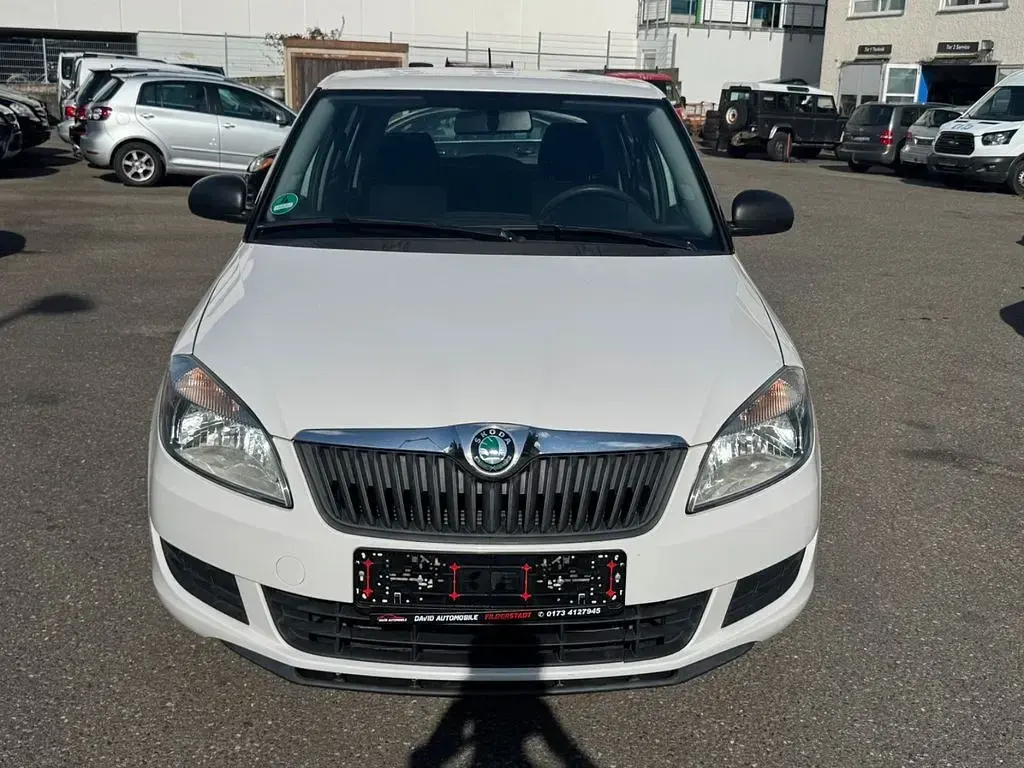 Gebraucht Skoda Fabia Cool Edition 69 PS (50 kW) 2012 Weiß Limousine