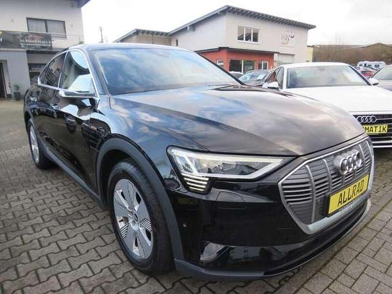 Gebraucht Audi e-tron Sportback Basis 220 kW (300 PS) 2021 Schwarz SUV