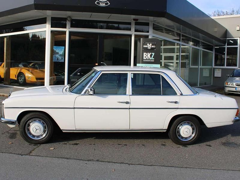 Gebraucht Mercedes 200/8 86 PS (63 kW) 1976 737 Limousine