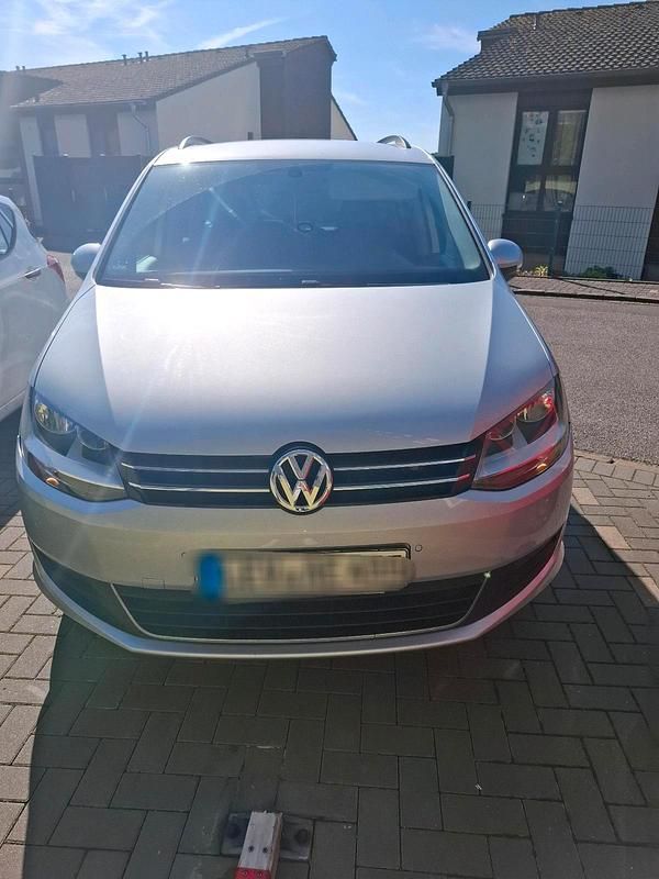 Silber Gebraucht 2011 VW Sharan Van / Kleinbus | 7.800 € (Guter Preis) - Bild 1/4
