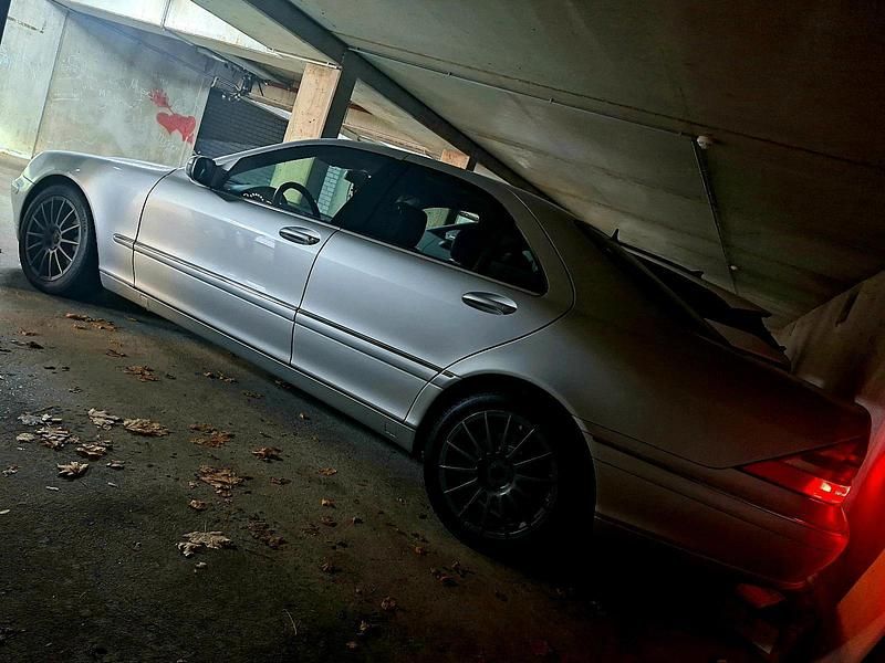 Silber Gebraucht 2002 Mercedes S320 Limousine | 3.999 € (Superpreis) - Bild 1/4