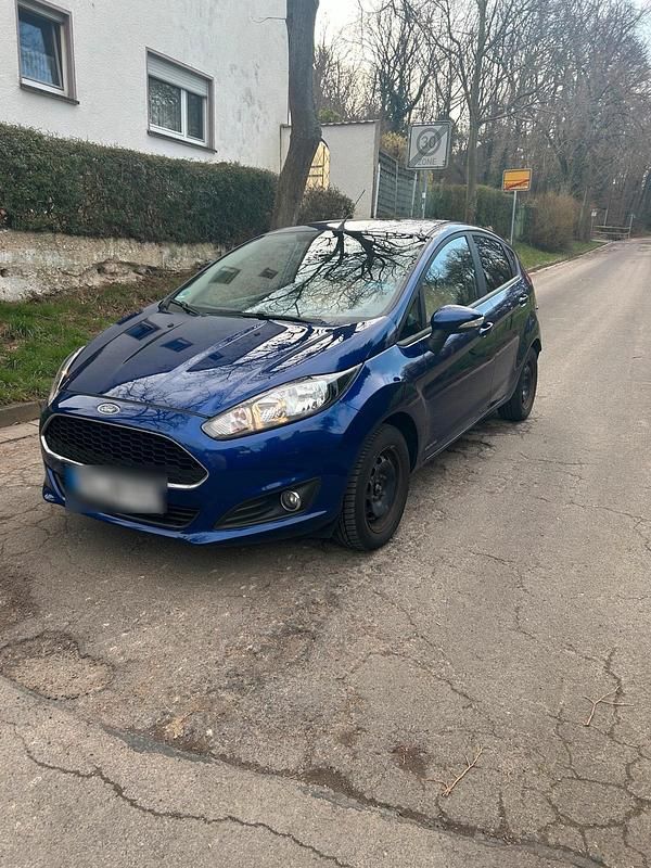 Gebraucht Ford Fiesta 80 PS (58 kW) 2017 Blau Kleinwagen