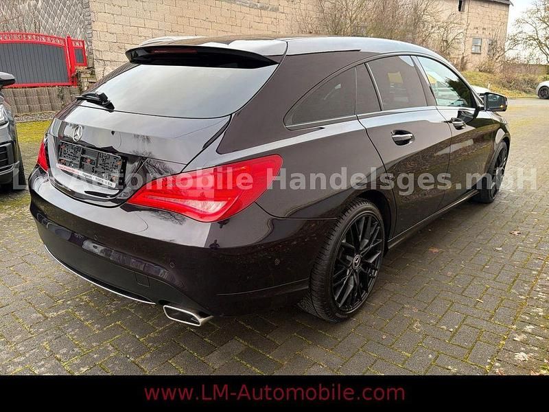 Gebraucht Mercedes CLA220 Shooting Brake Night 177 PS (130 kW) 2015 Violett Kombi