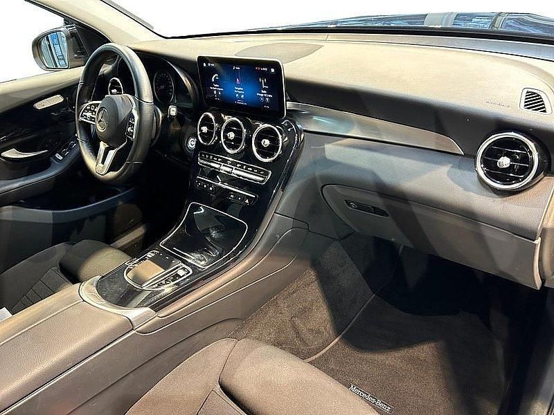 Gebraucht Mercedes GLC300e 211 PS (155 kW) 2021 Schwarz SUV