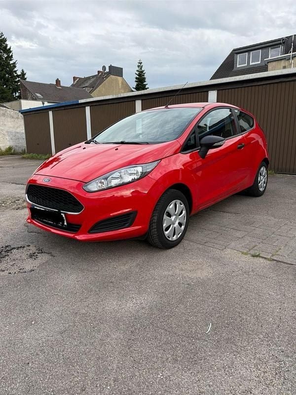 Rot Gebraucht 2017 Ford Fiesta Trend Kleinwagen | 5.999 € (Guter Preis) - Bild 1/4