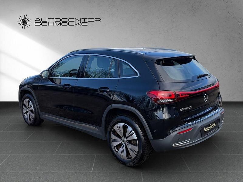 Gebraucht Mercedes EQA250 Progressive 139 kW (190 PS) 2021 Lack kosmosschwarz SUV