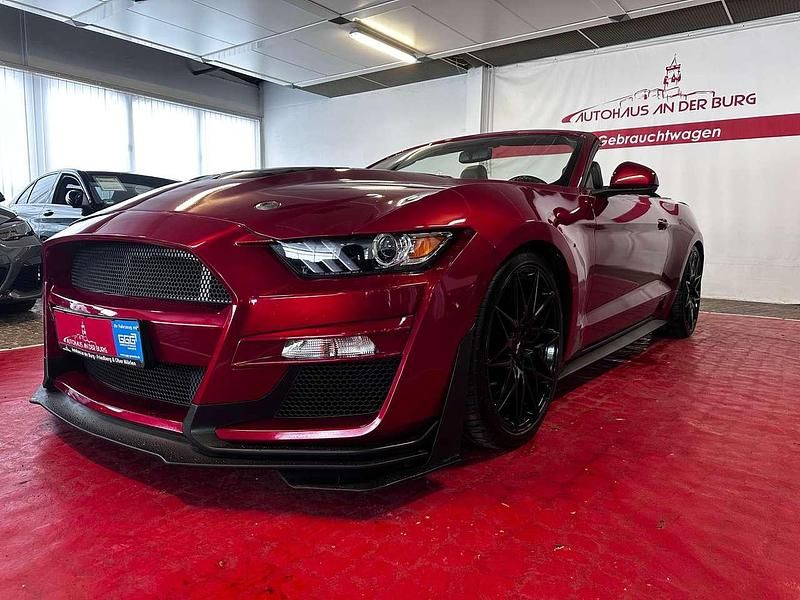 Gebraucht Ford Mustang GT Convertible 421 PS (309 kW) 2017 Rubyrot (metallic) Cabrio