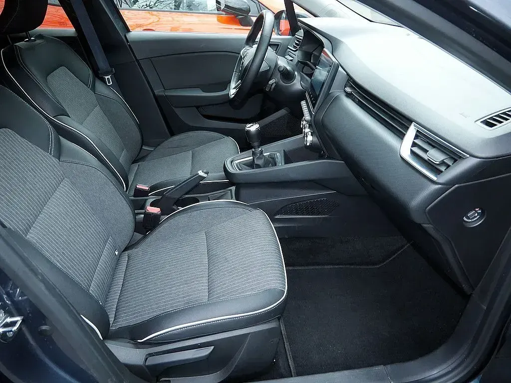 Gebraucht Renault Clio Intens 91 PS (66 kW) 2022 Grau (metallic) Kleinwagen