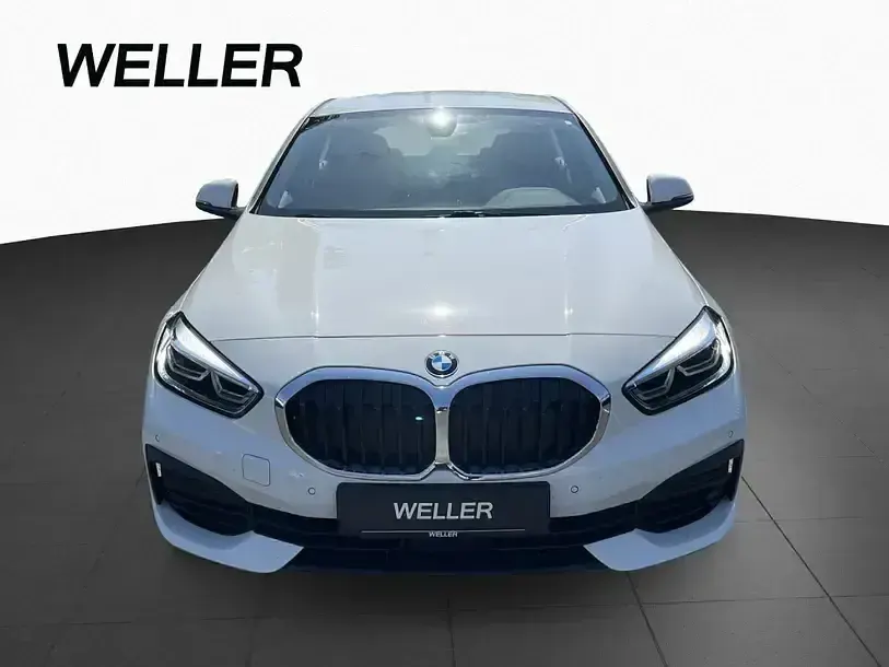 Gebraucht BMW 118 Advantage 136 PS (100 kW) 2023 Weiß Limousine
