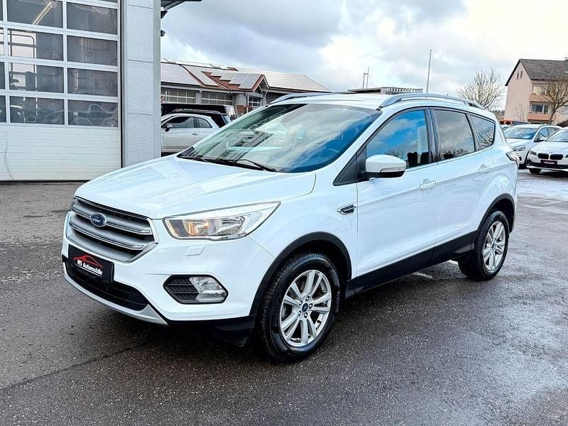 Gebraucht Ford Kuga Trend 120 PS (88 kW) 2019 Weiß SUV