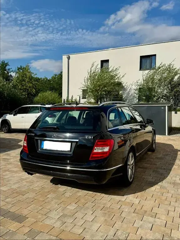 Gebraucht Mercedes C200 Avantgarde 136 PS (100 kW) 2014 Schwarz Limousine