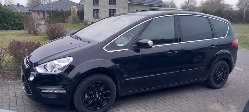 Schwarz Gebraucht 2012 Ford S-MAX Titanium Van / Kleinbus | 6.000 € (Guter Preis) - Bild 1/4