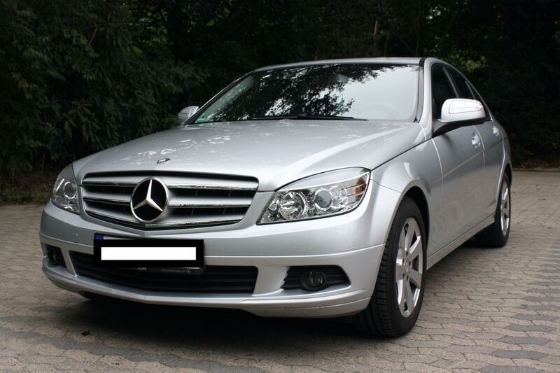 Silber Gebraucht 2008 Mercedes C200 Avantgarde Limousine | 7.200 € (Guter Preis) - Bild 1/4